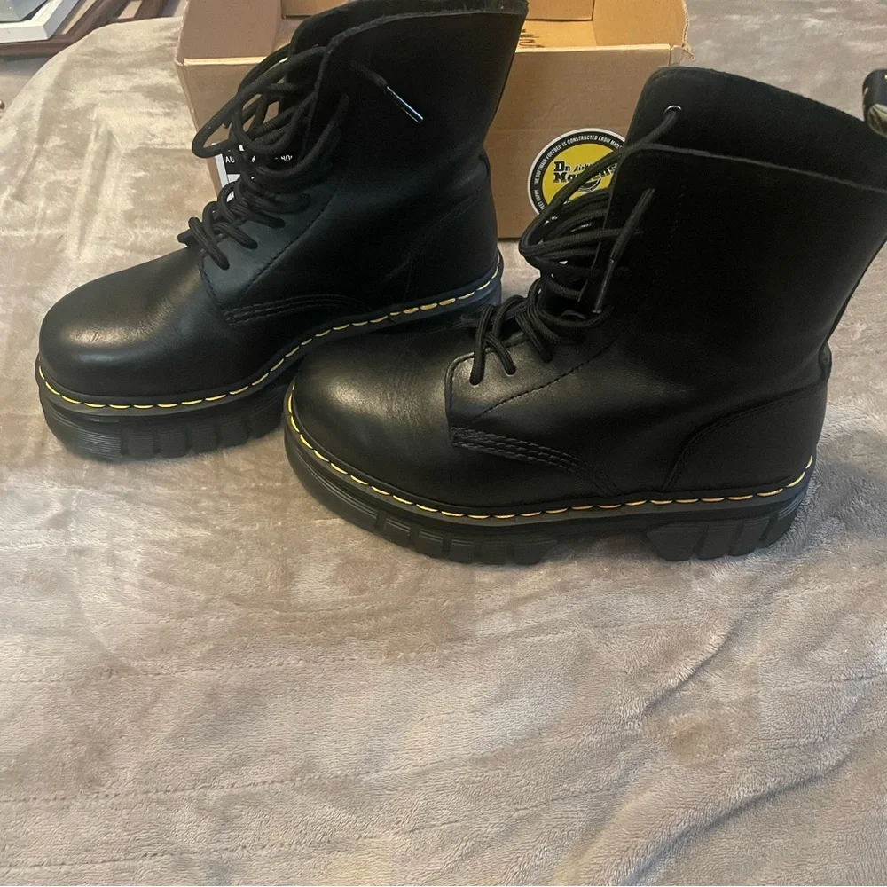 Dr. Martens Audrick Boot size 8 - Picture 6 of 11